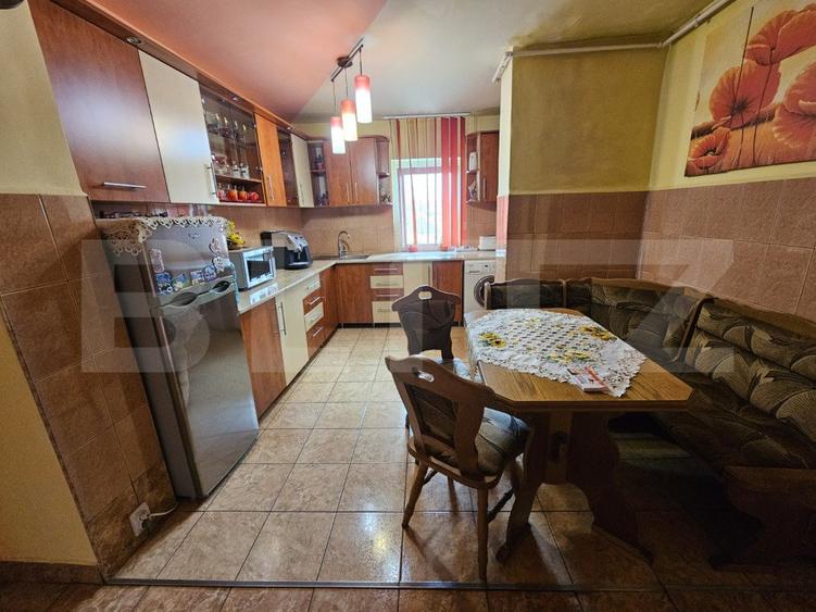 Apartament de 2 camere decomandat, 49mp etaj intermediar zona Baciu