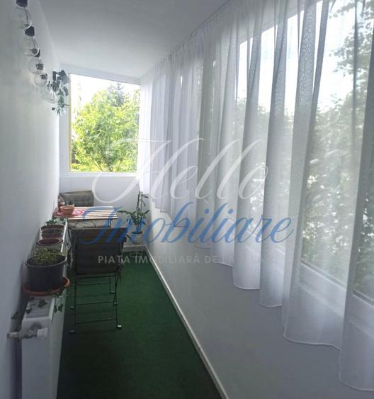 Apartament 3 camere + balcon inchis, intre lacuri