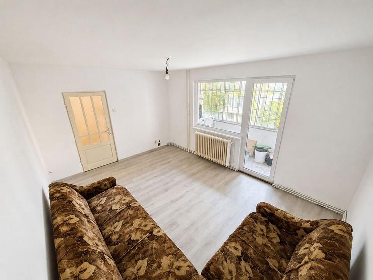 Apartament cu 3 camere | decomandat | zona Primaverii | Manastur