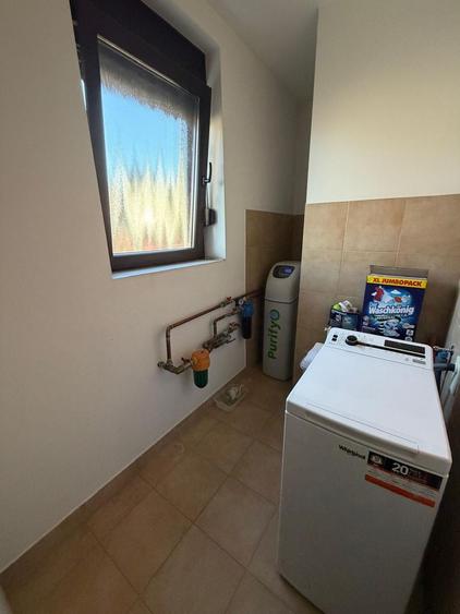 Vila cu 5 camere, garaj teren 790 mp Dumbravita (zona Cora)