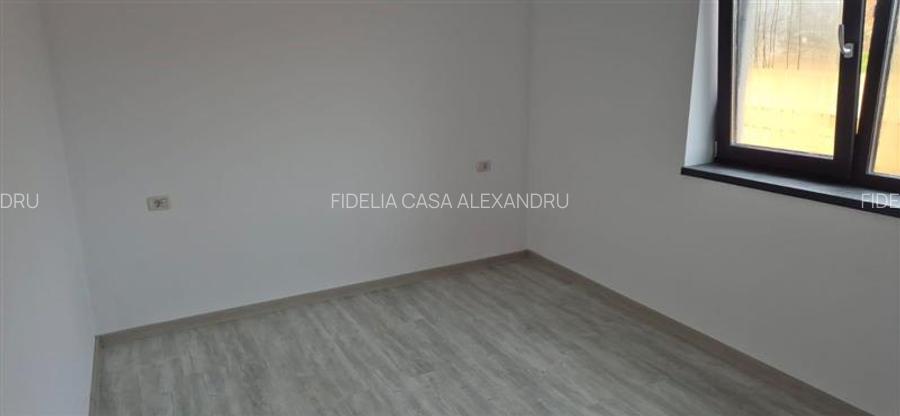 Vila P+M cu 3 camere si 470mp teren - de vanzare in Ciurbesti - 8