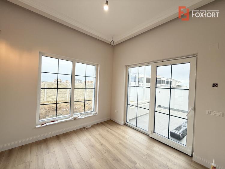 Duplex cu 4 camere si teren de 354 mp de vanzare in Sacalaz