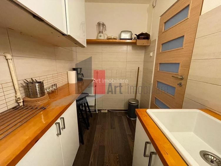 APARTAMENT 2 CAMERE -SALA PALATULUI - 13
