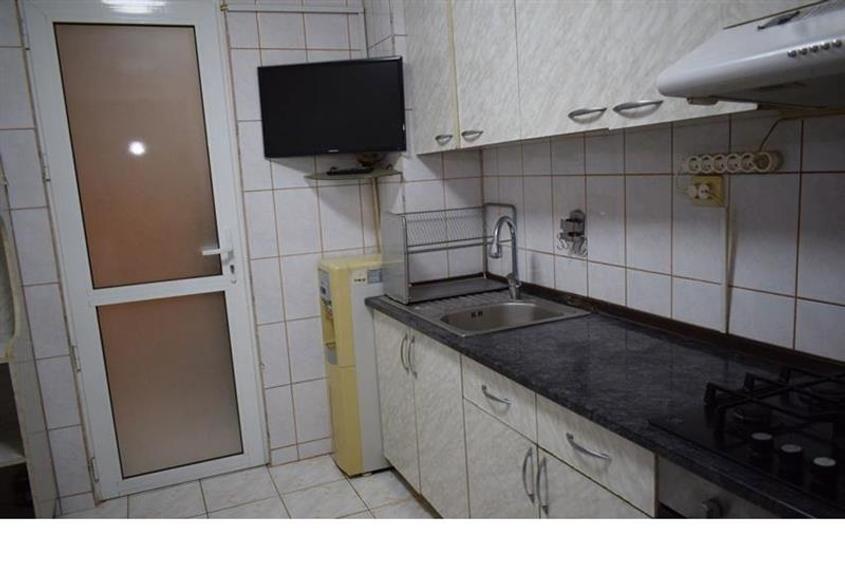 Apartament 2 camere decomandat, etajul 1/4, zona Aviatiei