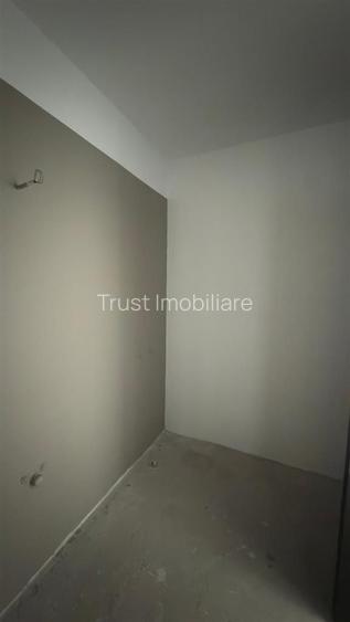 Spatiu Birou l Str.Traian l 100 MP l Parcare