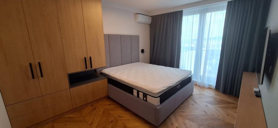 Apartament tip Penthouse de lux cu 3 camere – zona linistita, Buna Ziua