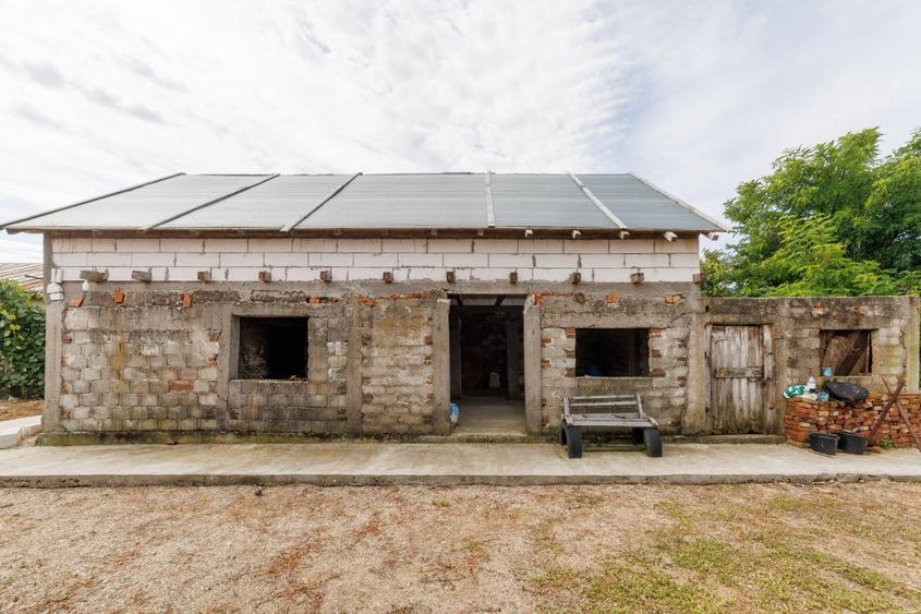 Casa+teren 2.140 mp de vanzare – Ciesti, Lunca Corbului– la doar 30 km Pitesti