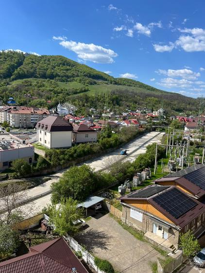 Apartament renovat complet, 69 mp, etaj 8 – Zona Semiluna, Dărmănești