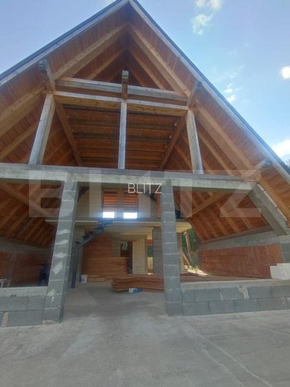 Casa de vacanta tip A, 3 camere, 150 mp+4100 mp teren, zona Colibita