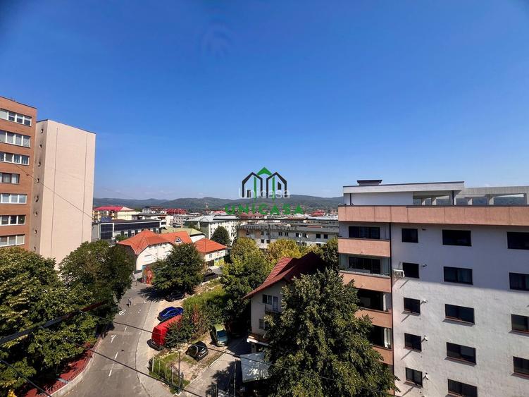 Apartament cu 3 camere  de vânzare – Calea lui Traian - Zona Nord - 9