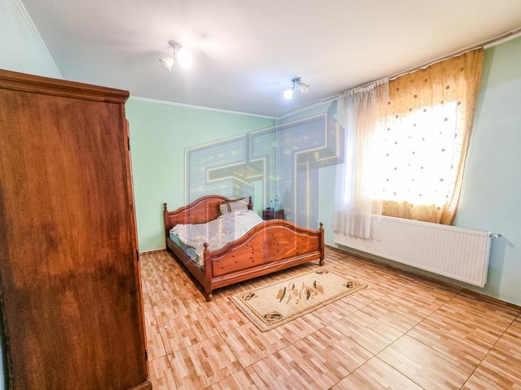 Casa 10 camere Andronache, S+P+1+M, potrivită pentru Clinică, Scoală, Azil