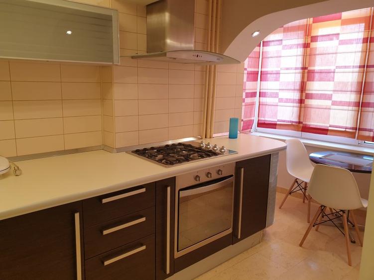 UNIRII - TRAIAN, 2 CAMERE MOBILAT LUX, ETAJUL 2, VEDERE FATA
