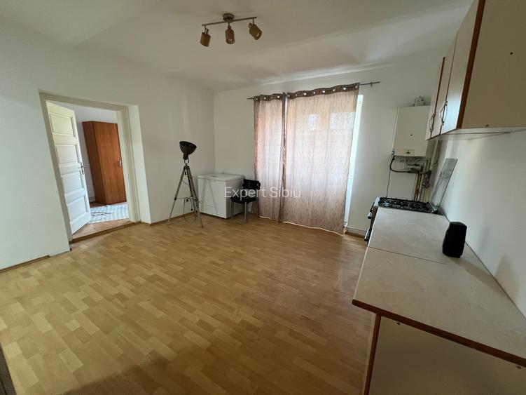 DE ÎNCHIRIAT – APARTAMENT 2 CAMERE LA CASĂ | ULTRA-CENTRAL, SIBIU - 3