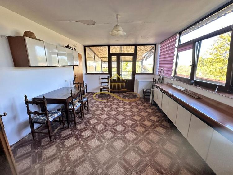 De vanzare casa 4 camere Siretu Saucesti