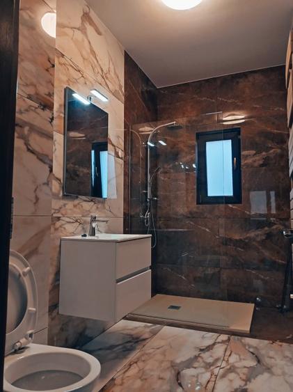 Casa / vila Stefanesti , "La Cheie'' , finisaje + pozitie DEOSEBITA !