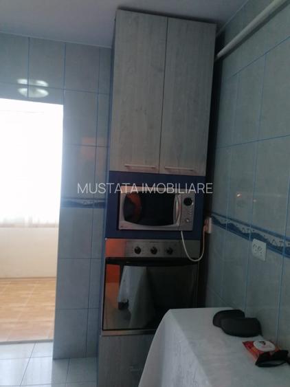 - Apartament 3 camere Buzaului, suprafata 66mp, etaj 2