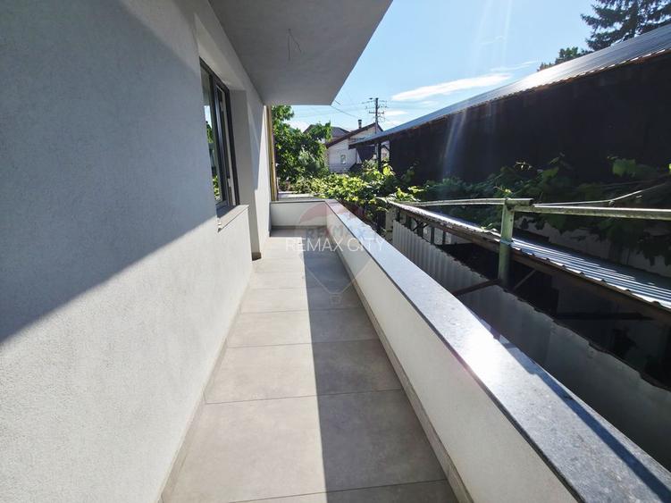 Apartament cu 5 camere de vânzare în zona Precista - 40