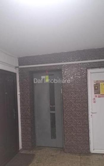 59500euro -Garsoniera 33mp-bloc  reabilitat - metrou - 7