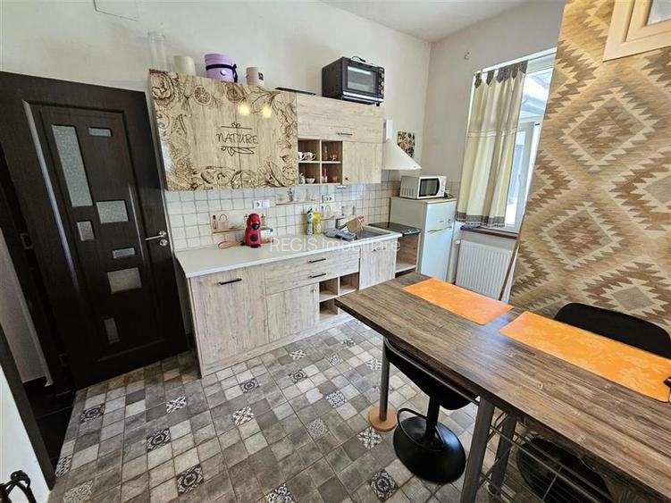 Investitie la cheie in zona centrala! 2 apartamente la casa, transformate in 3 u - 5