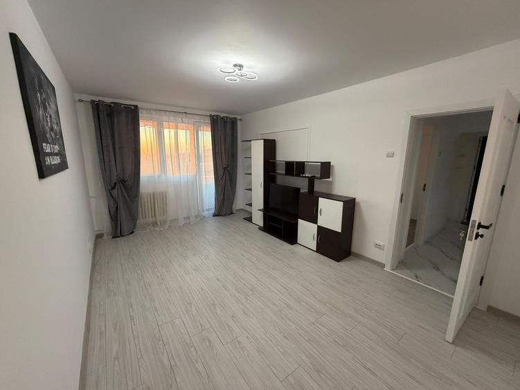 Drumul Taberei Renovat 3 camere metrou Raul Doamnei