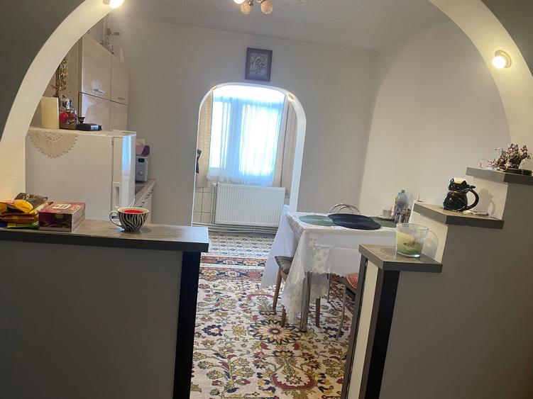 URGENT! Apartament 2 camere decomandat, zona CET