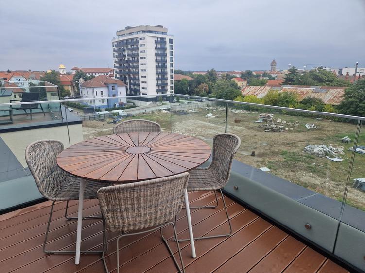 Locatie privilegiata: La ISHO cu Vedere către Râul Bega