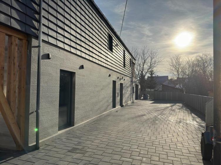 Spatiu comercial (Casa 6 camere) , zona centrala, 235mp, Radauti