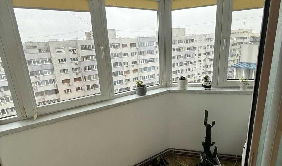 De vanzare - Apartament 3 camere Piata Victoriei