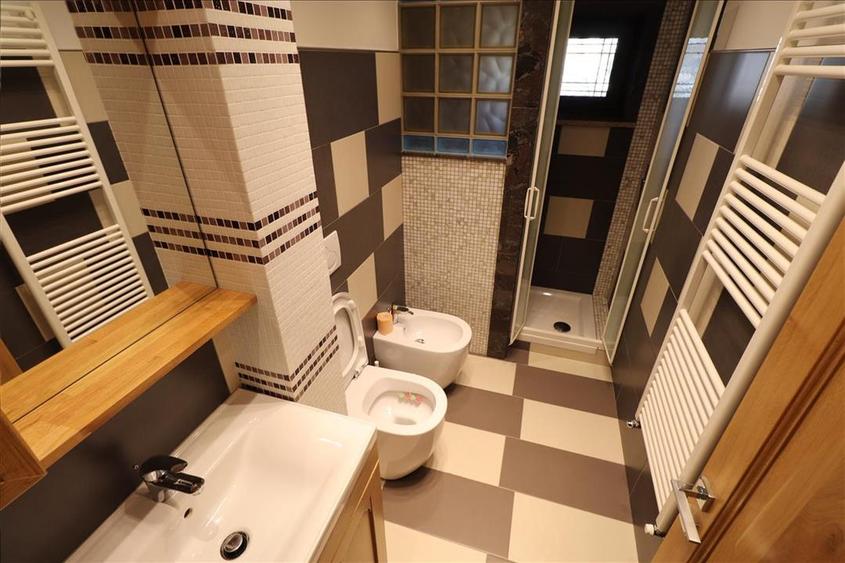 Apartament 3 camere, etaj 1, Supermaket Lidl - super lux -