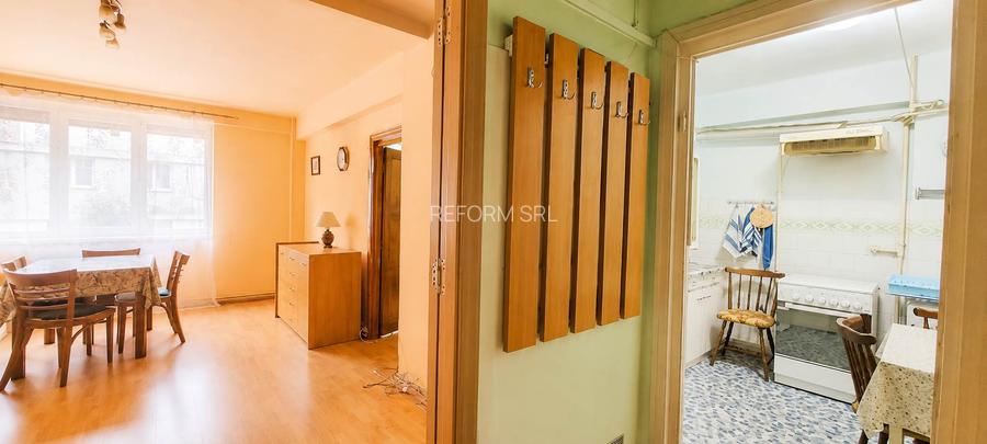 De vânzare apartament cu 2 camere, pe strada Horea - 4