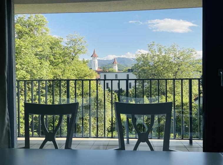 2 Camere Bloc Nou 85 MP, LUX, PANORAMA, LINISTE, Parcare supraterana