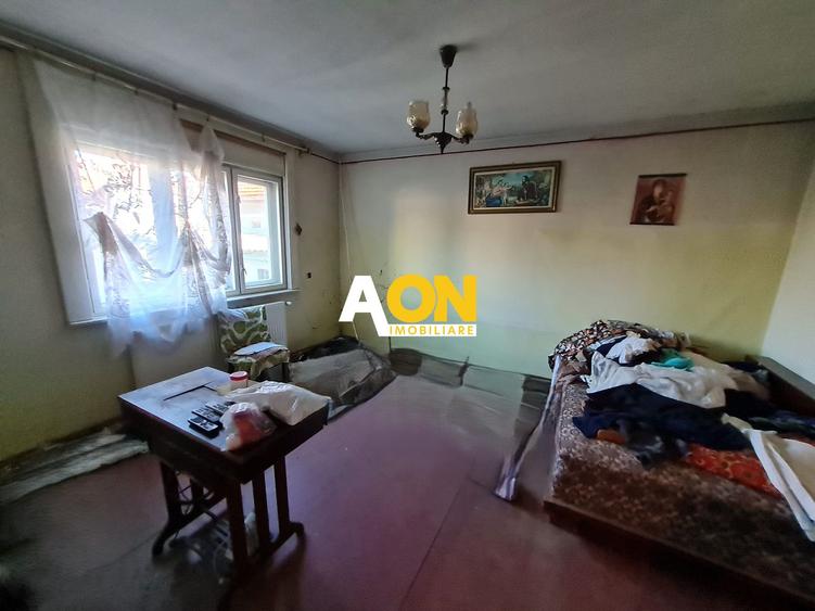Casa 4 camere, 93 mp Construit, Teren 468 mp, Zona Cetate