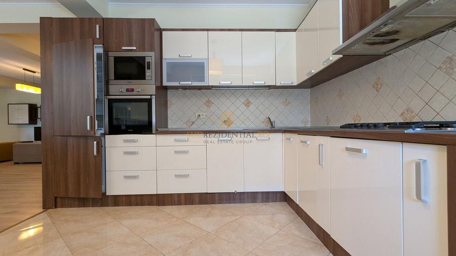 Vila in zona Berceni-Grand Arena, P+1+M, cu 1500 mp teren