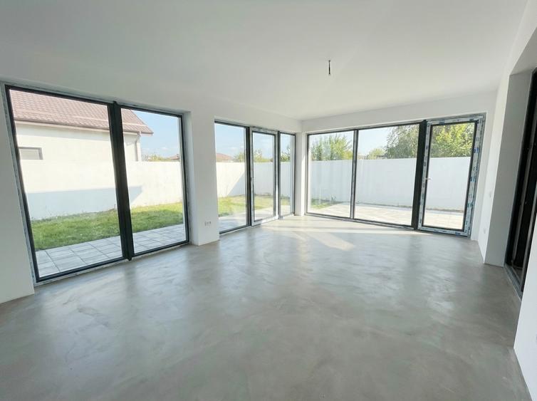 Casa individuala, 4 camere, Mansarda, Toate utilitatile, Comision 0%