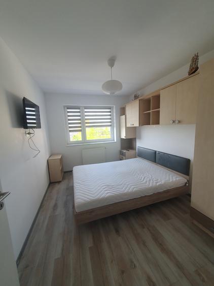 Coresi, 2 camere mobilat, parcare, 450 euro