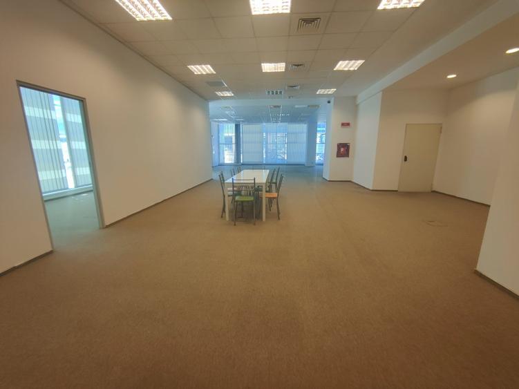 PIPERA - McDonald Inchiriere/Vanzare cladire integrala 9600 mp