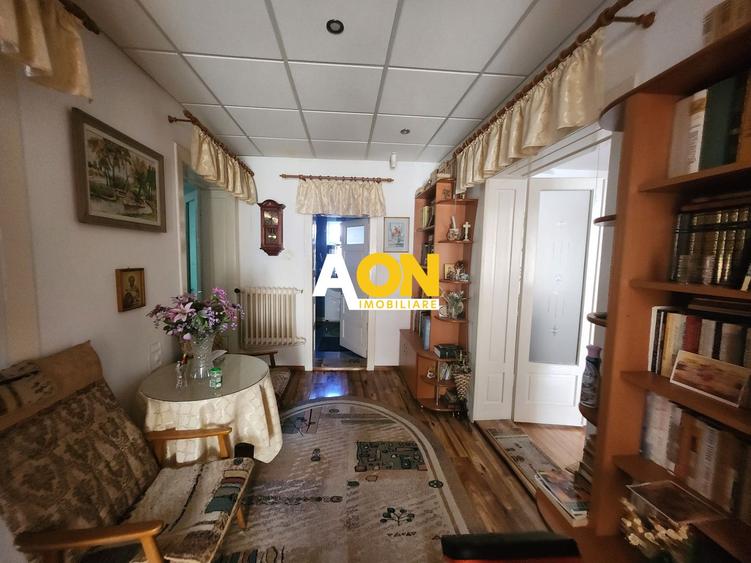 De vanzare casa 5 camere, 655mp teren, zona Cetate