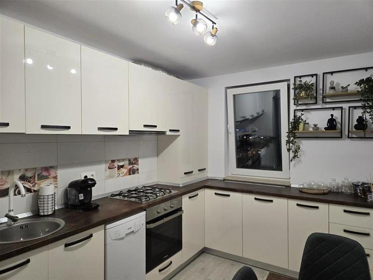 Apartament cu parcare si boxa | Urban Coresi