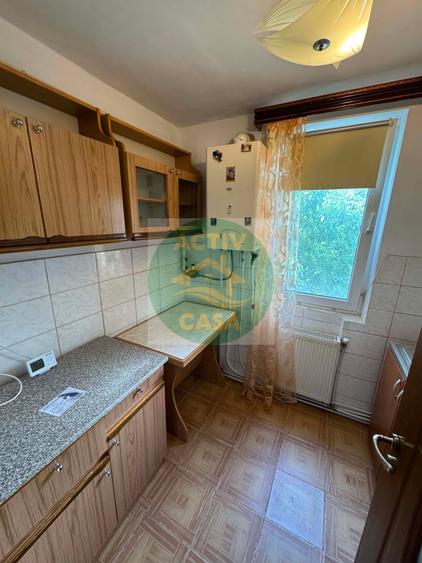 DE VÂNZARE – APARTAMENT CU 2 CAMERE DECOMANDATE