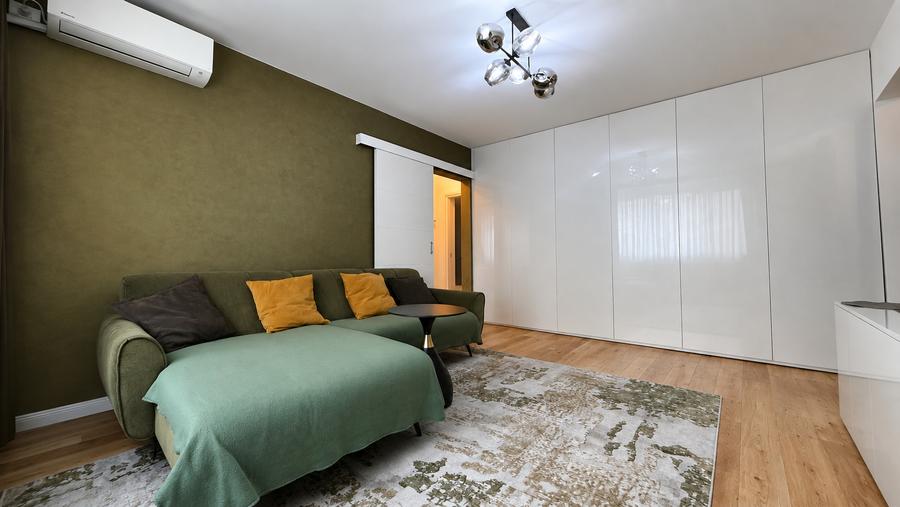 Apartament 3 Camere Premium, Renovat Integral + Centrală Proprie.