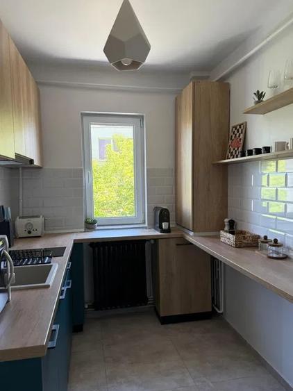 Apartament cu 2 camere, zona Podu Ros