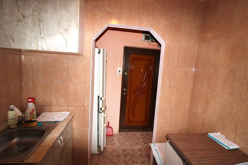 Apartament cu 3 camere in Micro 19