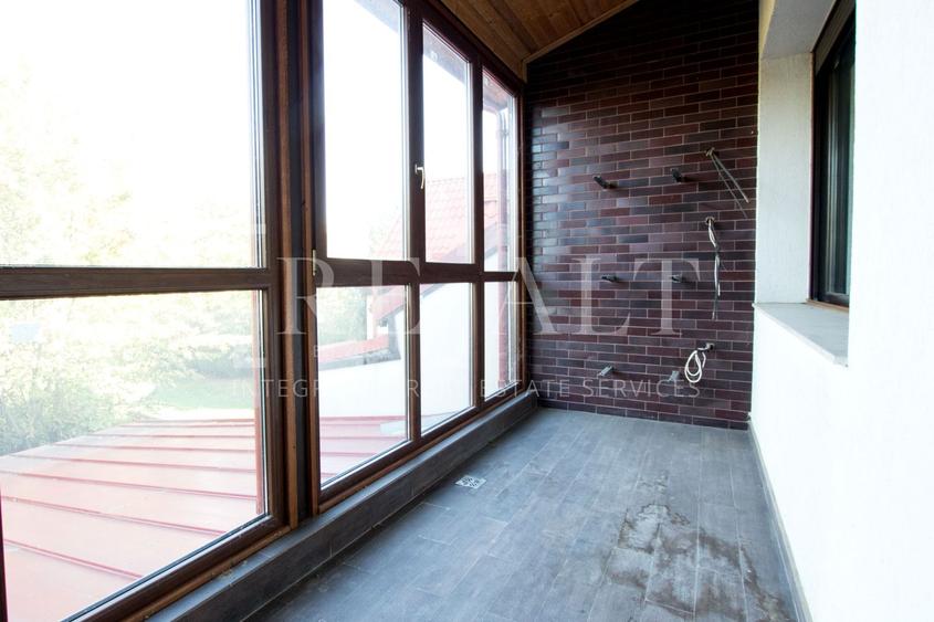 Inchiriere casa, vila 7 camere | Individuala, Renovata, Curte | Campul Pipera