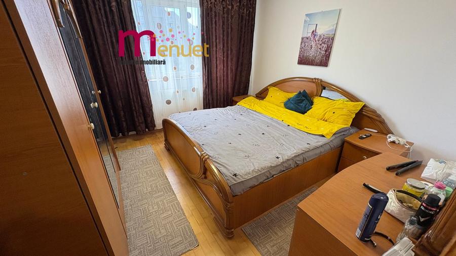 Apartament 3 camere,Central,etaj 8,gaze,mobilat