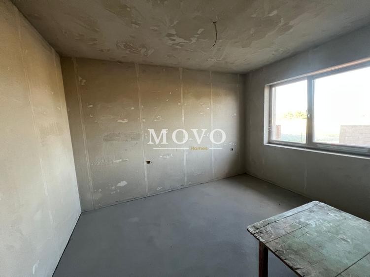 Duplex 5 camere despartit prin garaj | Giroc