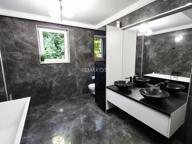 Apartament cu 5 camere de vânzare în zona Precista - 26
