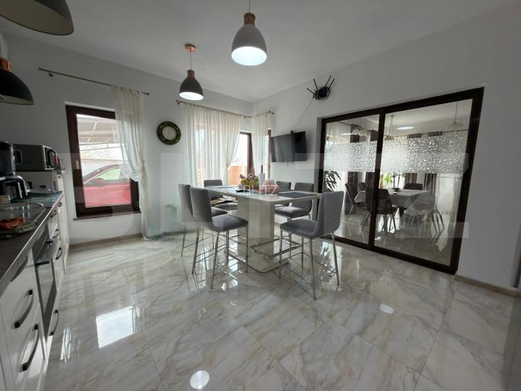 Casă 4 dormitoare, 204 mp, teren 1000 mp, zona Carcea - 6