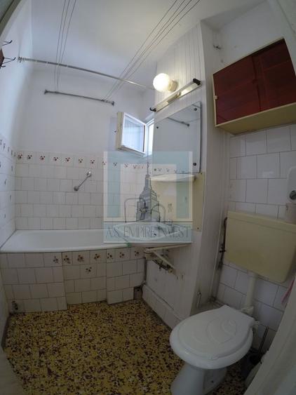 Apartament 3 camere, boxă - zona Grivitei