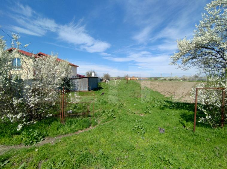 Teren Pielesti,  1.364 mp, toate utilitățile , front 14,5 mp - 3