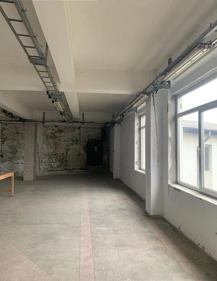 Afumati  Vanzare  Cladire  comerciala    S+P+2E +P 400 000eur